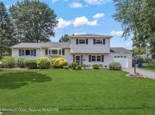 506 Roxbury Rd, Belford, NJ 07718