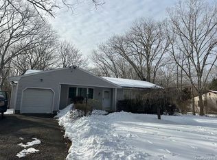 212 Helme Ave, Miller Place, NY 11764