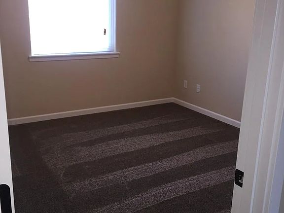 4th image of 941 Stonewater Dr