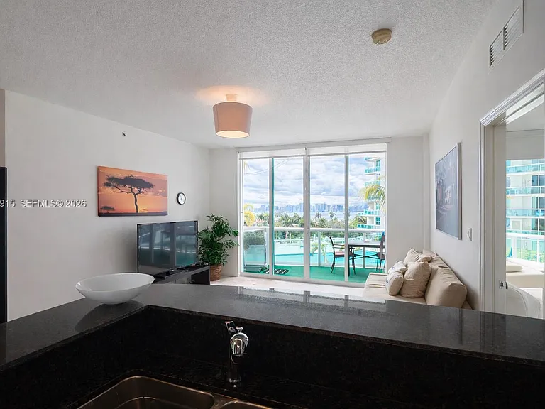 7900 Harbor Island Dr #706 — Photo 10