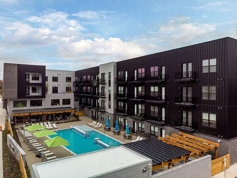 Quinn Apartments — Photo 82