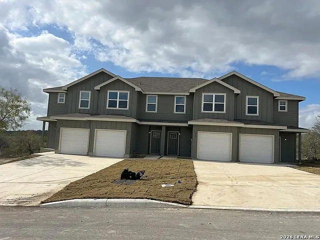 3 bed, 2.5 bath, 1242 sqft, $1,295 — Photo 2