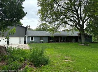 1330 Brauer Rd, Oxford, MI 48371