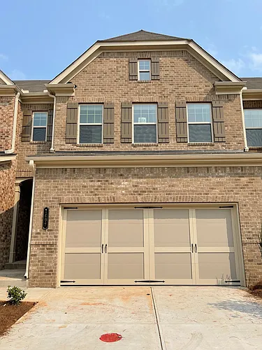 1407 Endicott Ct Photo 1
