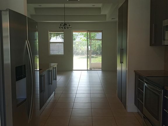 4th image of 82 Red Mill Dr