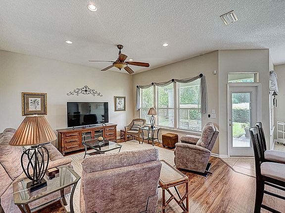 2nd image of 765 Blackmoor Gate Ln