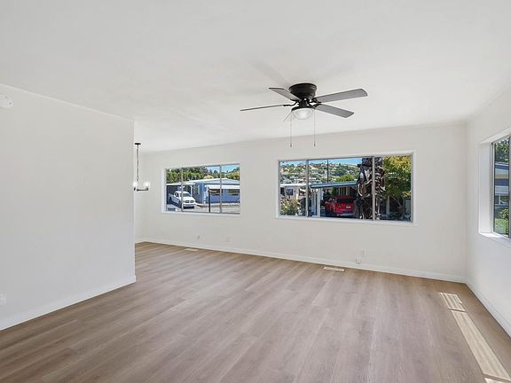 4th image of 181 Frieda Cir