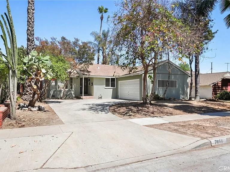 7656 Teesdale Ave — Photo 10