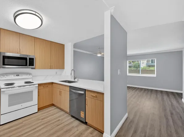 7545 Charmant Dr Unit 1301, San Diego, CA 92122