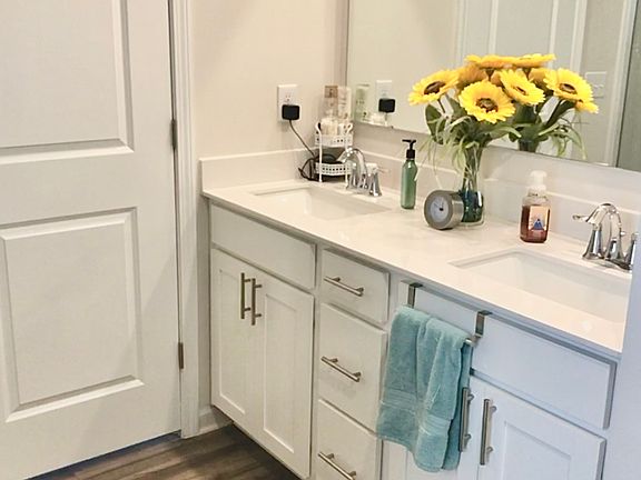 5th image of 2742 Legacy Ridge Ln