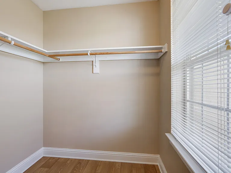 303 Russell Ave — Photo 10