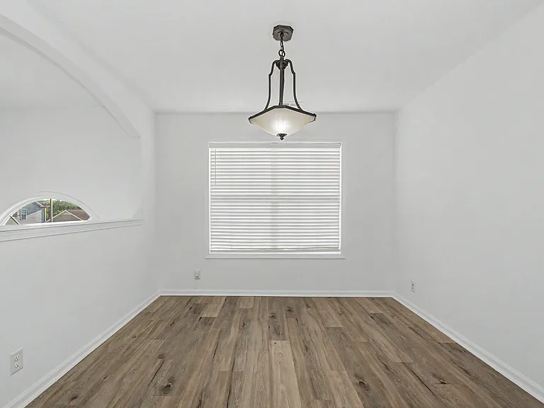 1371 Constitution Dr — Photo 15