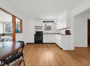 8 Cornell Way, Hopatcong Boro, NJ 07843