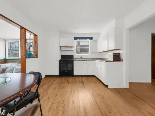 8 Cornell Way, Hopatcong Boro, NJ 07843