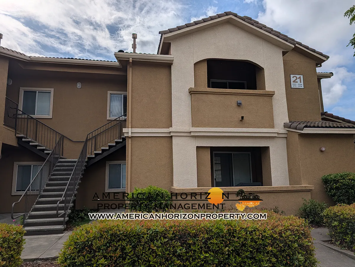 Building Photo - 501 Gibson Dr #2121