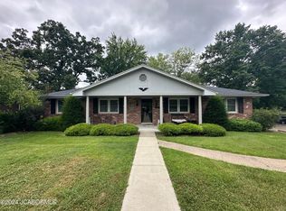 4012 Greenbrier Dr, Jefferson City, MO 65109