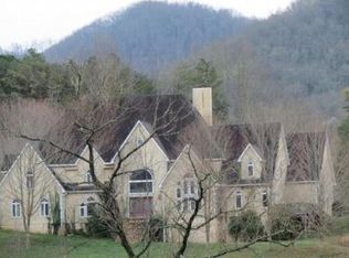 45 Gibson Aquantic Farms Rd, Franklin, NC 28734