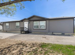 608 1st Ave NW, Crosby, ND 58730