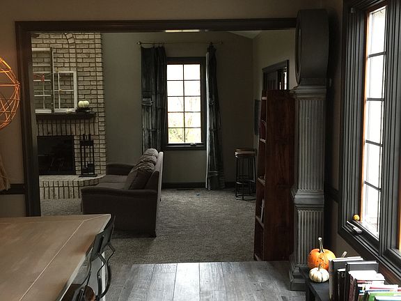 5th image of 962 Mansion Dr