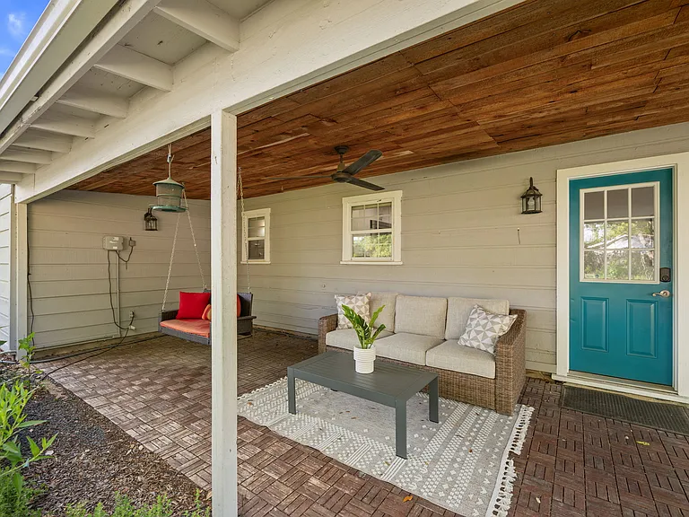 3811 Byron Dr — Photo 2