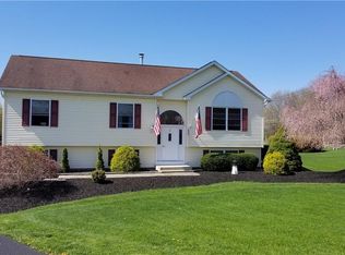 6 Roberson Ave, Pine Bush, NY 12566