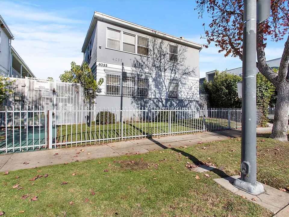 4075 Venice Blvd #10