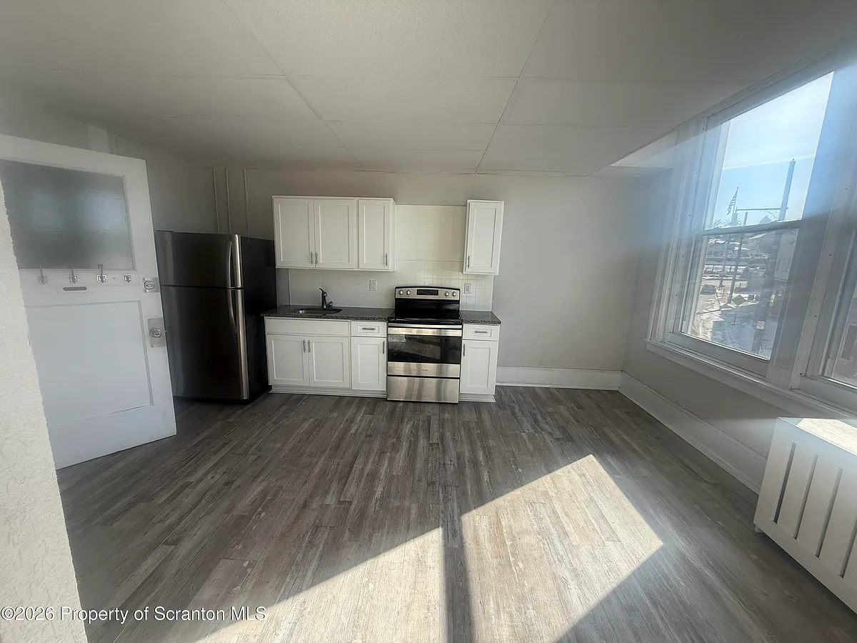 Building Photo - 106 Delaware Ave #2-D