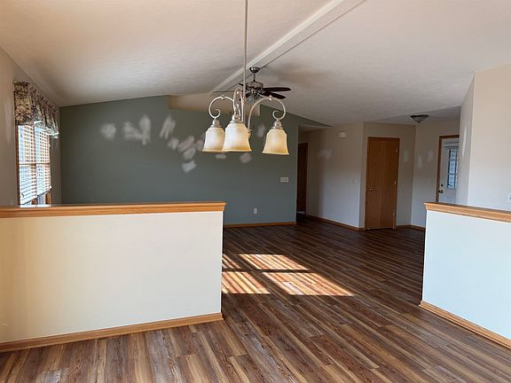 4th image of 4644 Parkwood Dr