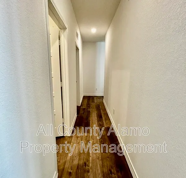 4153 Bermuda Ln — Photo 6