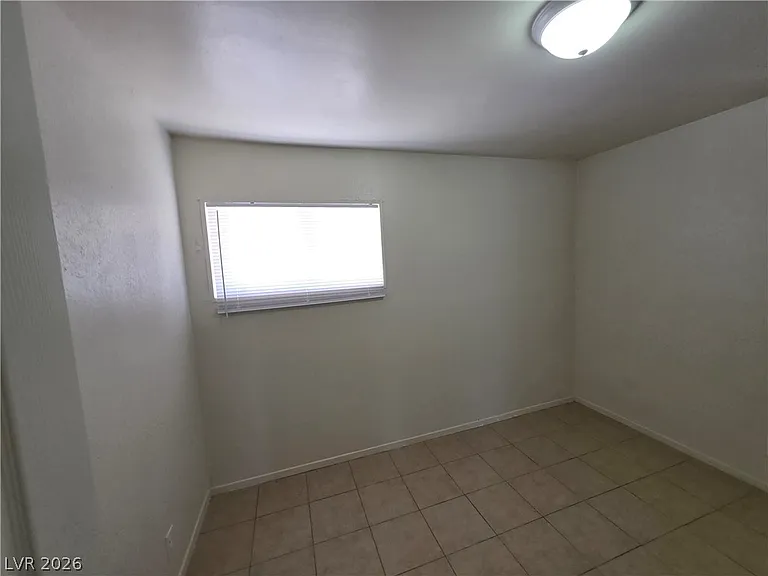 910 Magnolia Ave — Photo 10