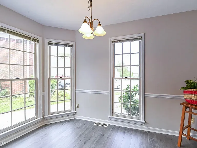 3904 Vantage Pl — Photo 11