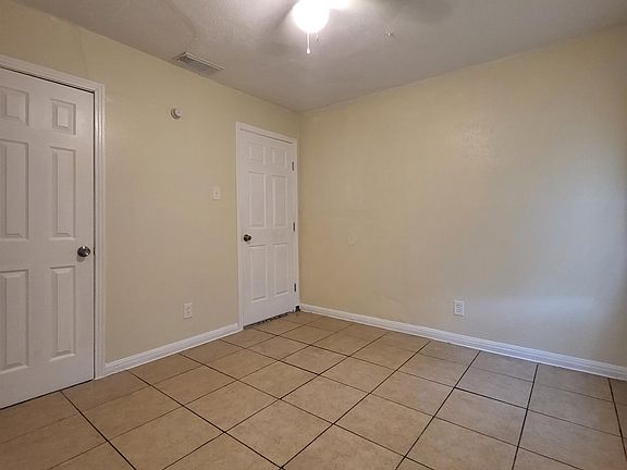 4th image of 1112 Williamson Dr
