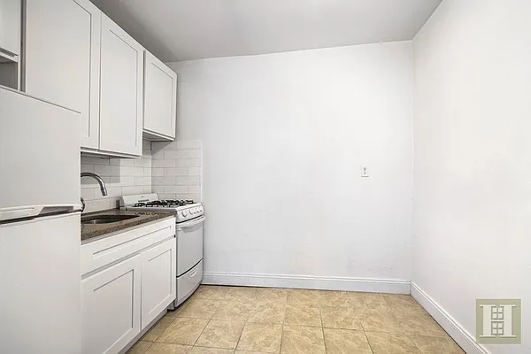 Rented by Halstead Real Estate | media 6