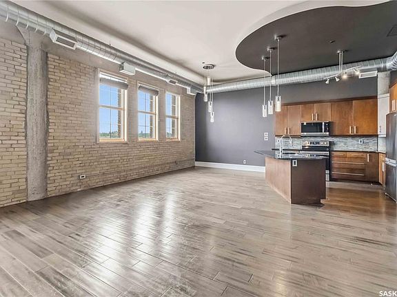 5th image of UNIT 404-73 24th STREET E