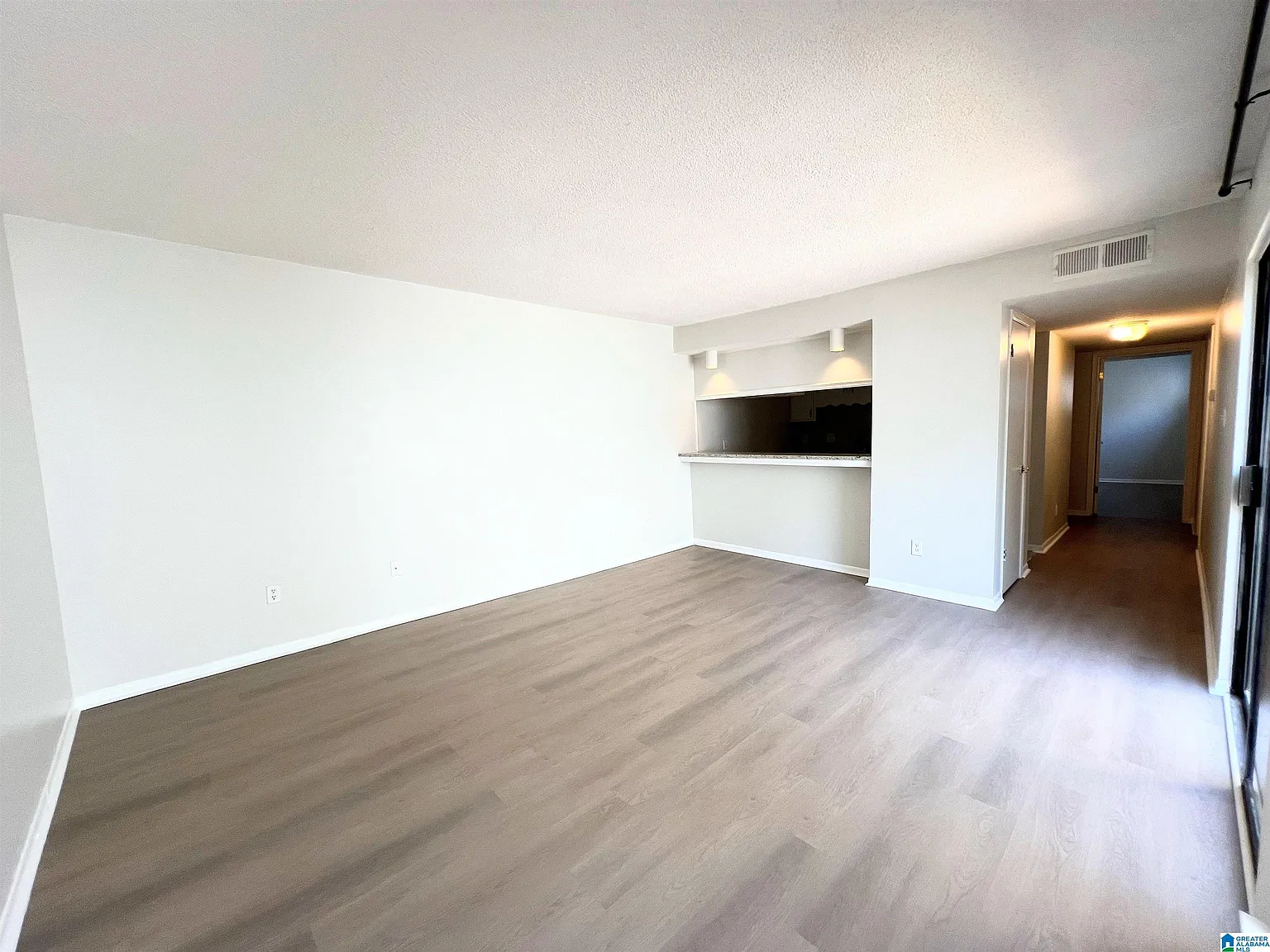 2 bed, 1.0 bath, 778 sqft, $1,650 — Photo 4