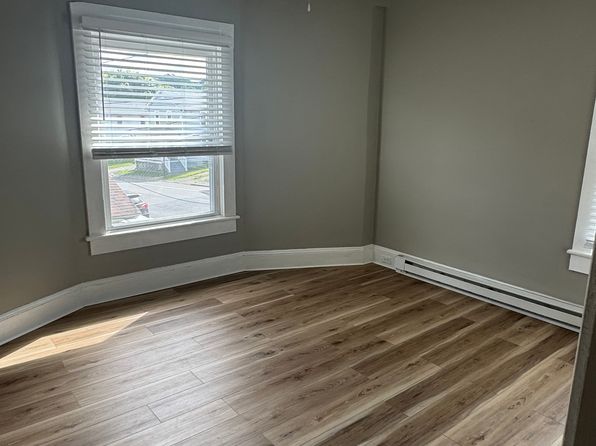 219 Main St #2