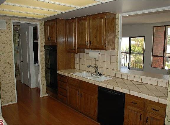 4th image of 4444 Wilshire Blvd APT 301
