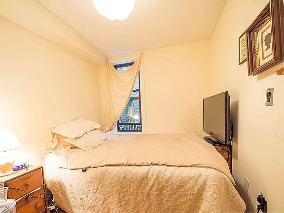 5th image of 179 Putnam Ave #1D