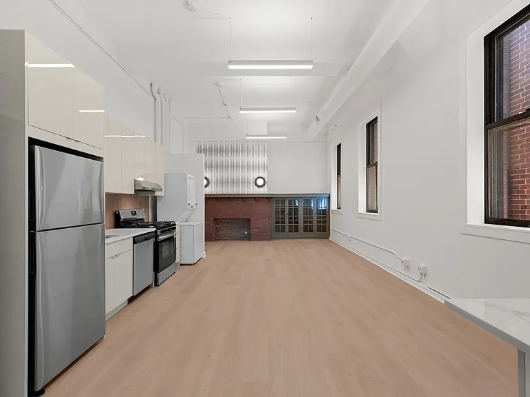 1513 N Western Ave #303 — Photo 6