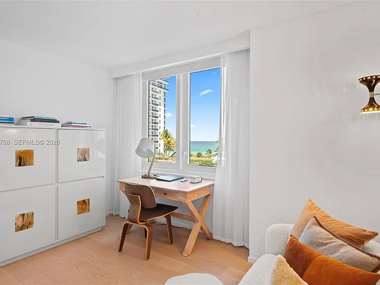2301 Collins Ave #624 — Photo 8