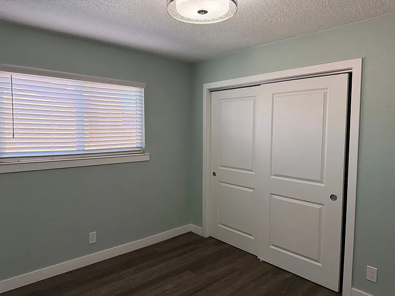 12013 Kashmir St NE — Photo 11