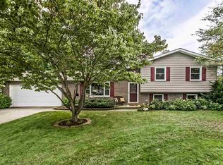 10060 Donald Ln, Granger, IN 46530