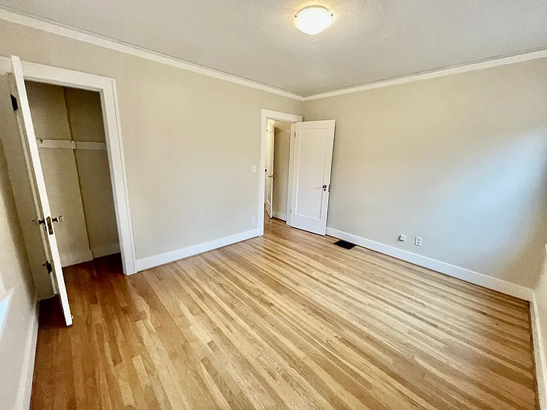 6976 NE Stanton St — Photo 23