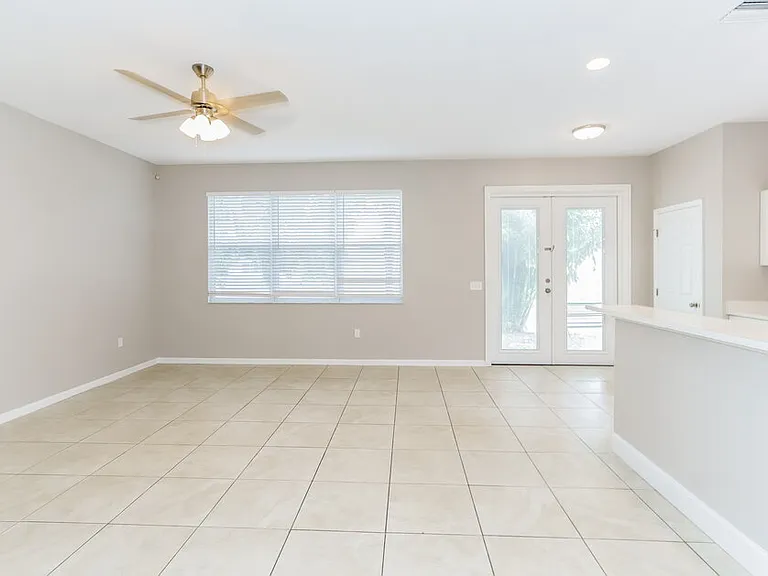 2703 Redwood St — Photo 4