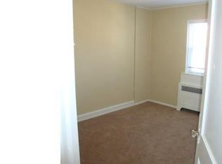 1049 Alcott St, Philadelphia, PA 19149