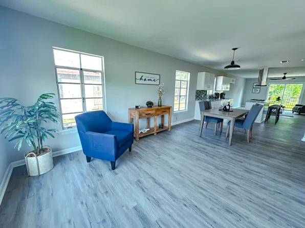 2051 Hays St, San Antonio, TX 78202