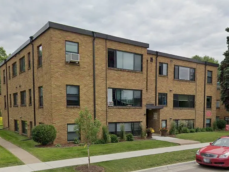 622-632 Snelling Ave South — Photo 12