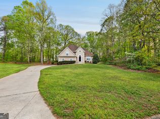 90 Montrose Ln, Sharpsburg, GA