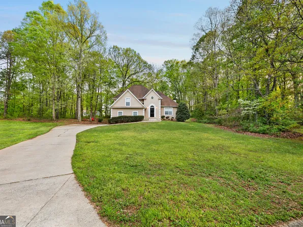 90 Montrose Ln, Sharpsburg, GA 30277