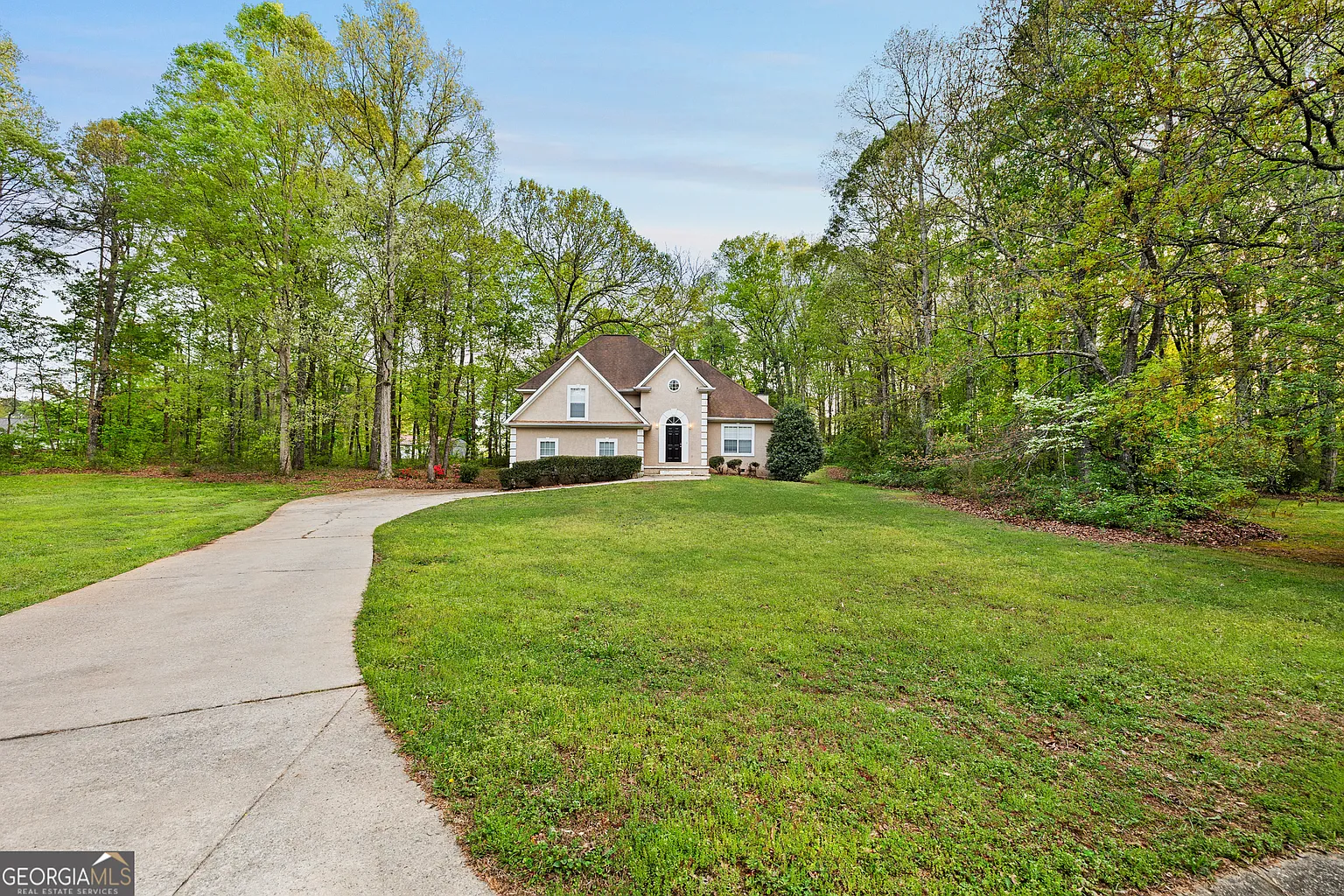 90 Montrose Ln photo 1